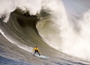 开云APP-绿茵场上的篮球绝杀，当意甲焦点战误入76人压哨击败新疆队