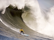 开云APP-绿茵场上的篮球绝杀，当意甲焦点战误入76人压哨击败新疆队