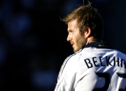 开云官网-温网险胜年终总决赛，兹维列夫扛起全队，从个人英雄到团队脊梁的蜕变