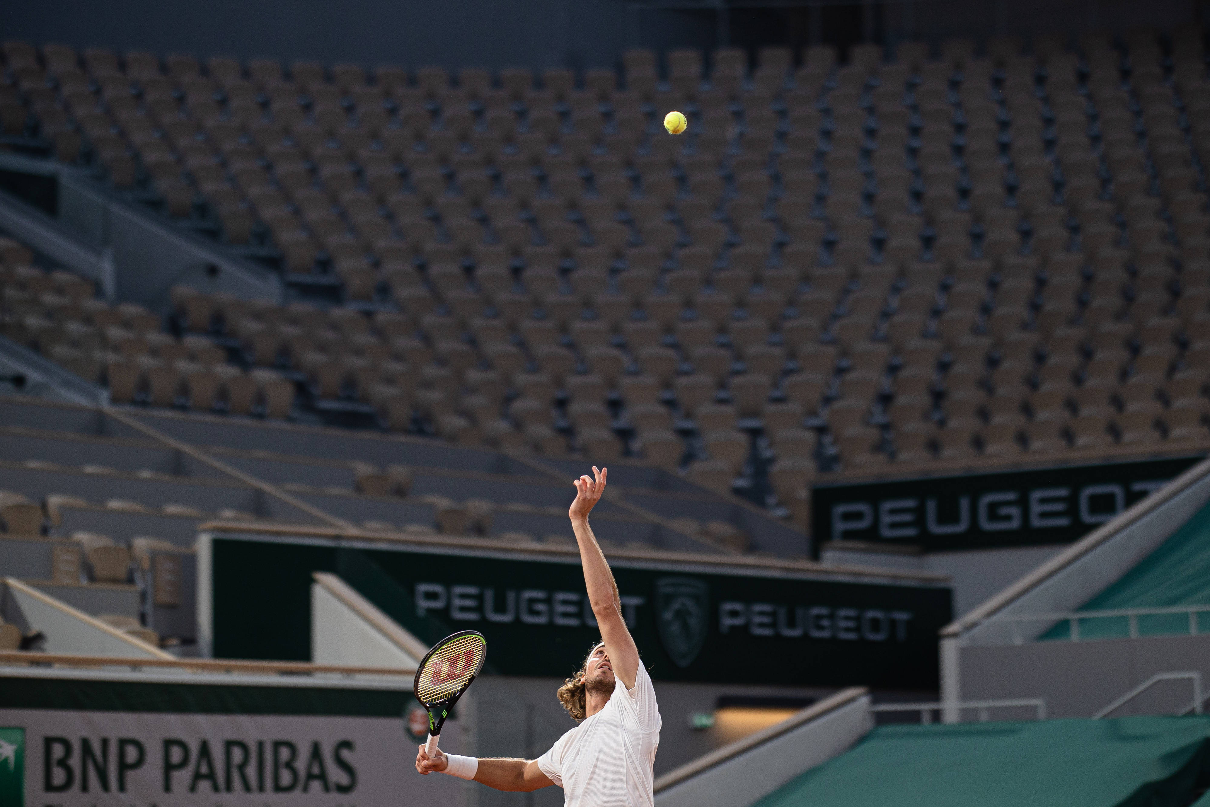 关于法国网球队强势世界网球队，西西帕斯制霸全场的信息