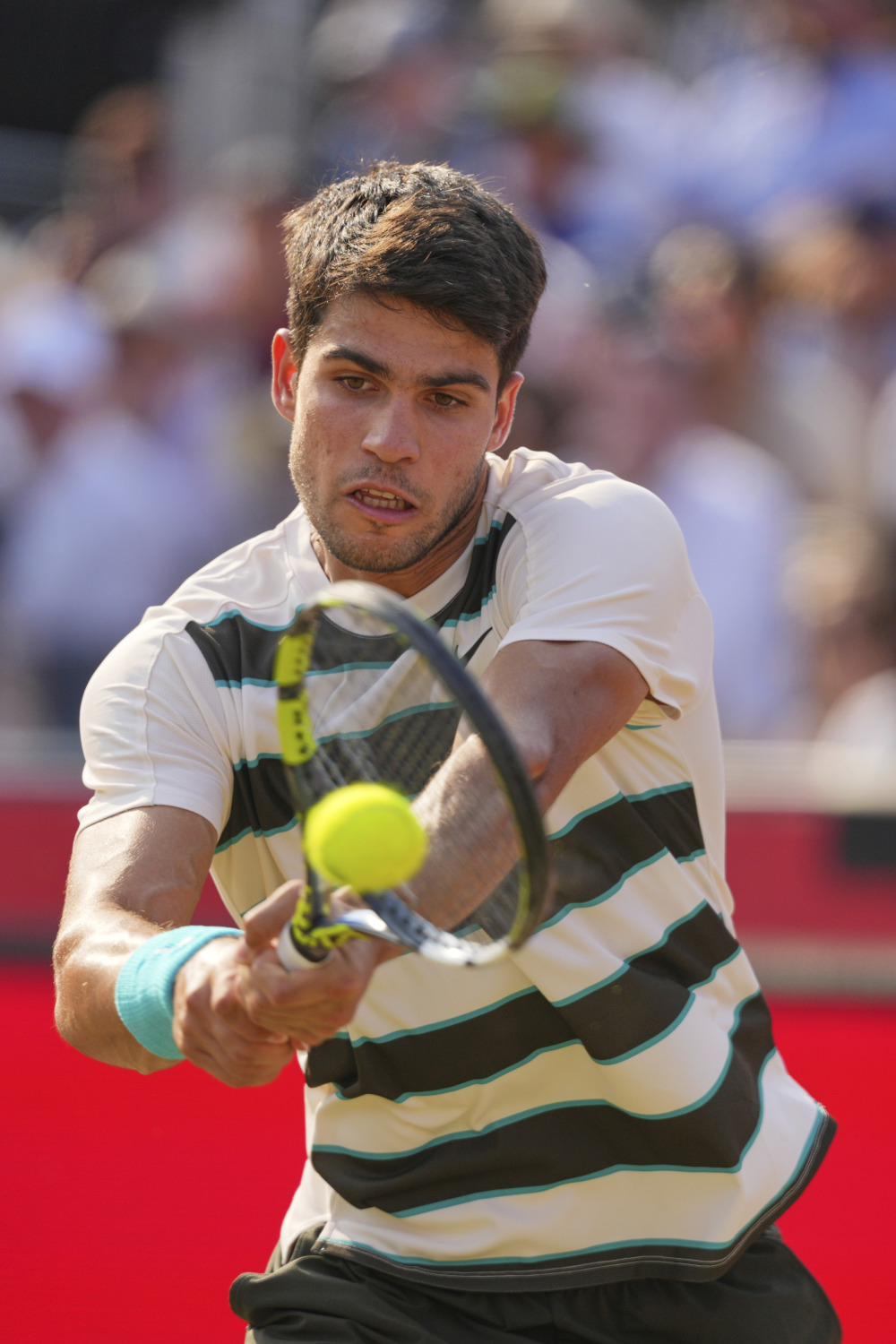 关于西班牙网球队翻盘意大利网球队，阿尔卡拉斯制霸全场的信息