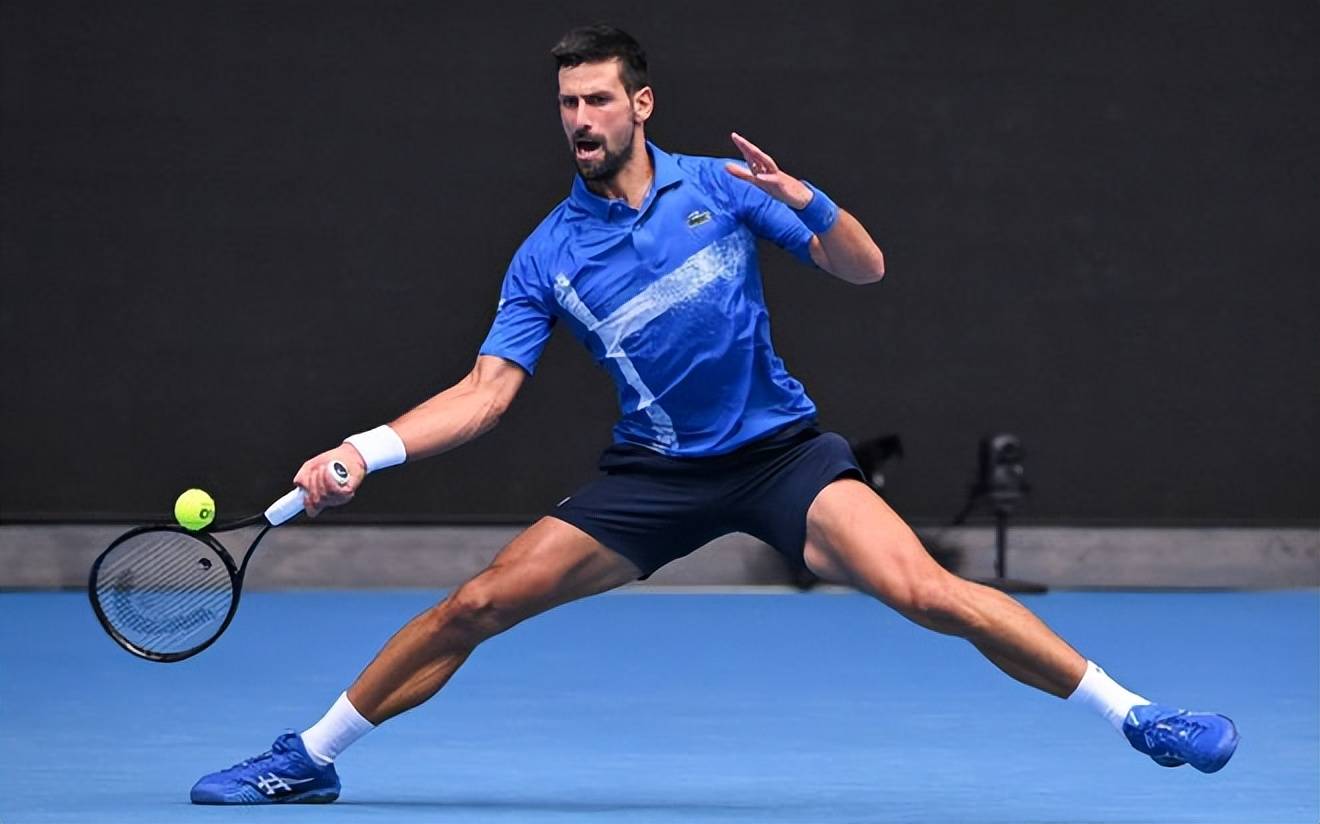 关于欧洲网球队完胜美国网球队，费德勒三分雨点燃全场的信息