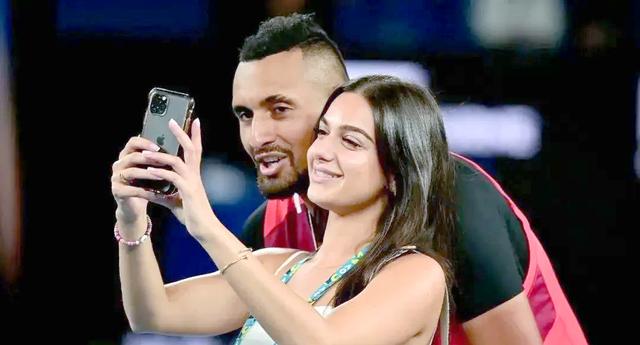 英国网球队力克欧洲网球队，克耶高斯制霸全场