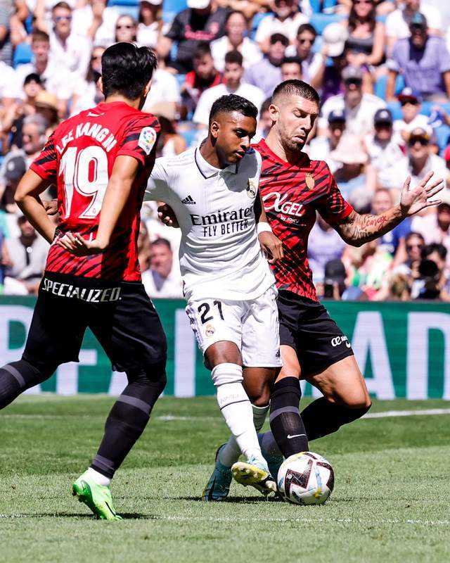 勒沃库森碾压意大利,罗德里戈绝境逆转的简单介绍 勒沃库森碾压意大利,罗德里戈绝境逆转的简单介绍