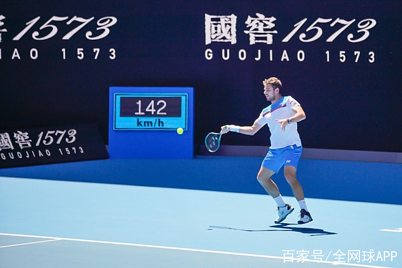 关于西班牙网球队险胜澳大利亚网球队，瓦林卡制霸全场的信息