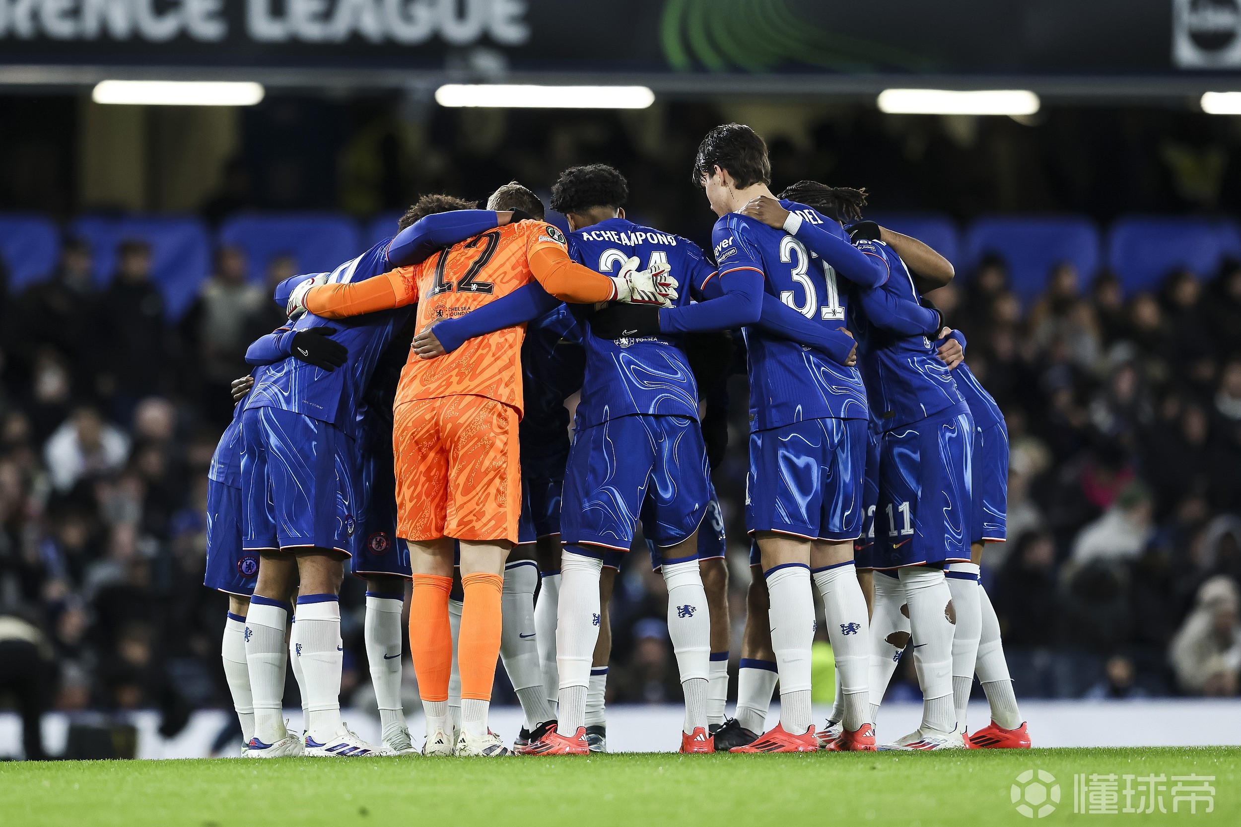 关于切尔西不敌热刺，竞争形势更加激烈的信息