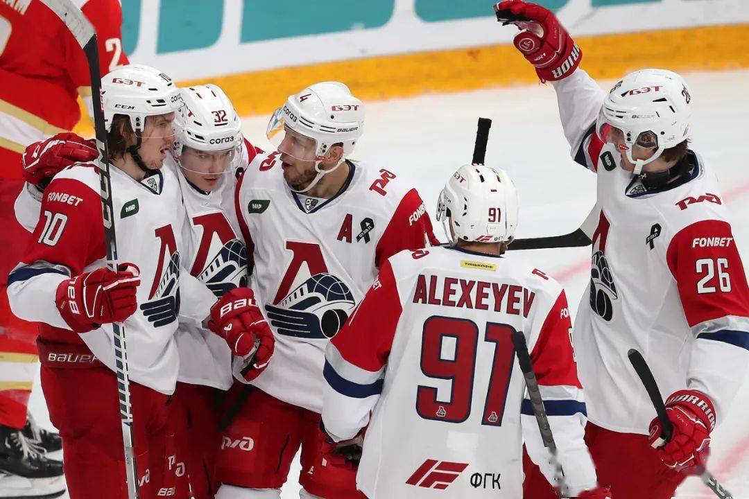 阿拉贝斯克零封对手，力保不败