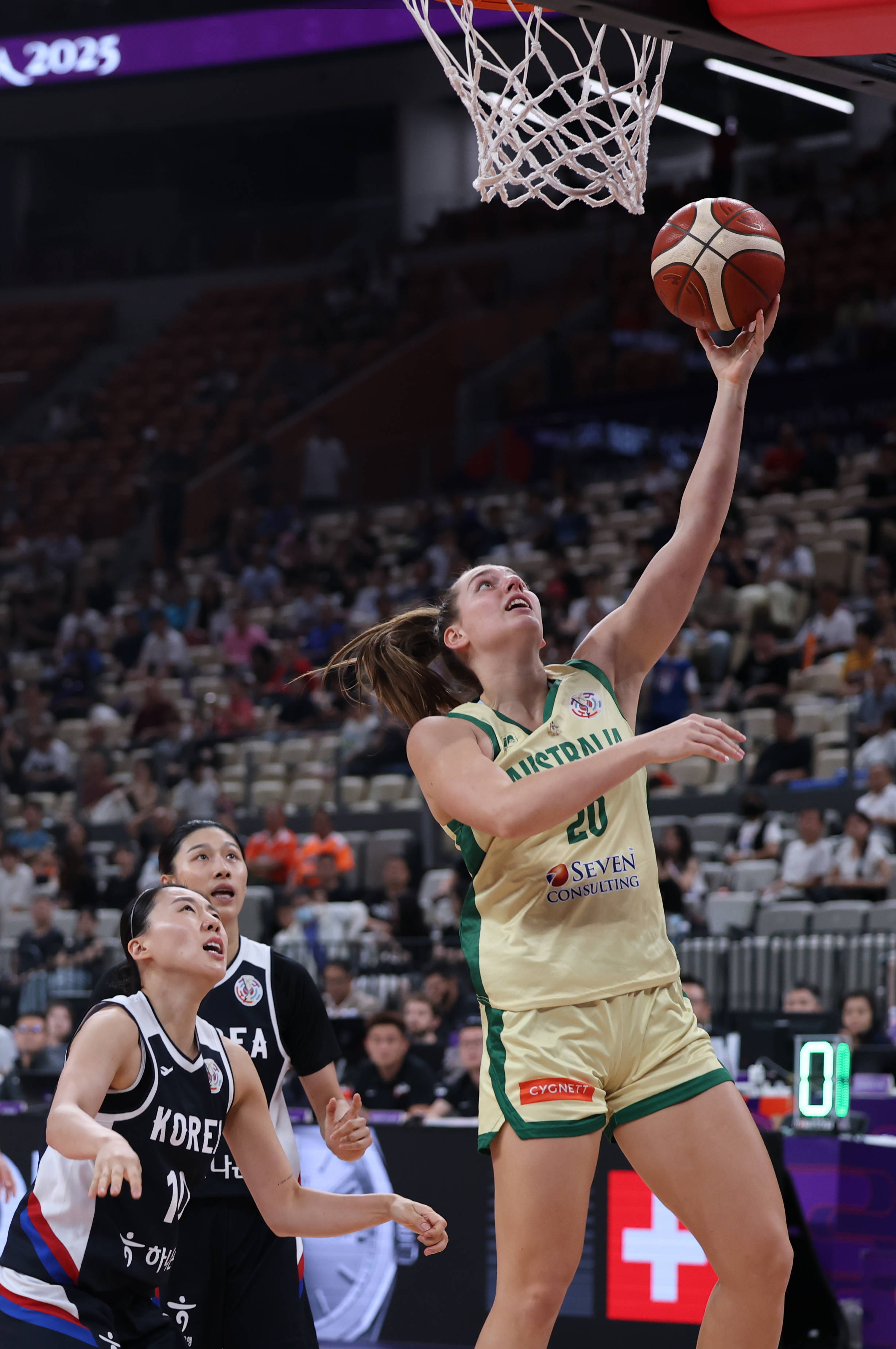 包含体操比赛现场笑声不断，澳大利亚选手获胜的词条