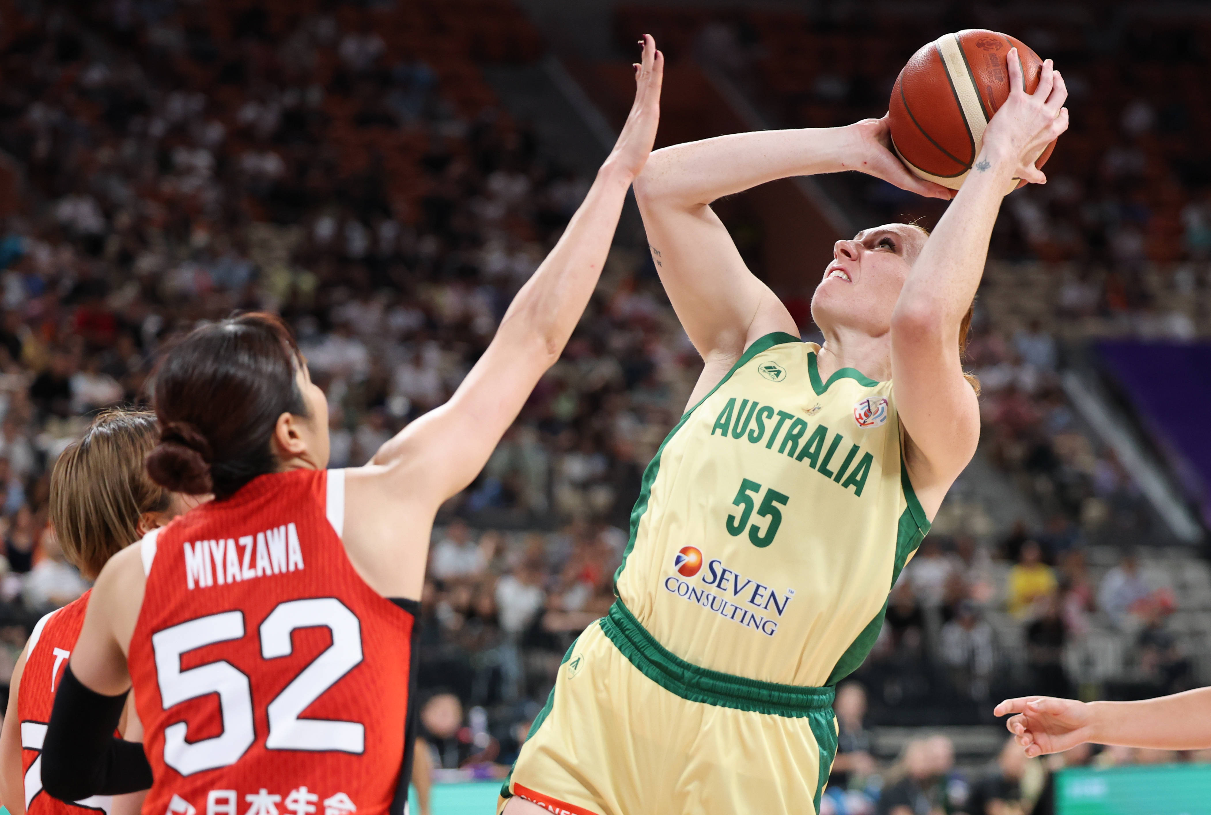 包含体操比赛现场笑声不断，澳大利亚选手获胜的词条