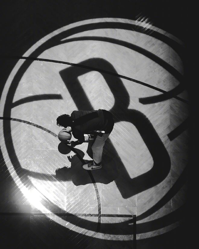 篮网队逆转战胜猛龙，气势如虹