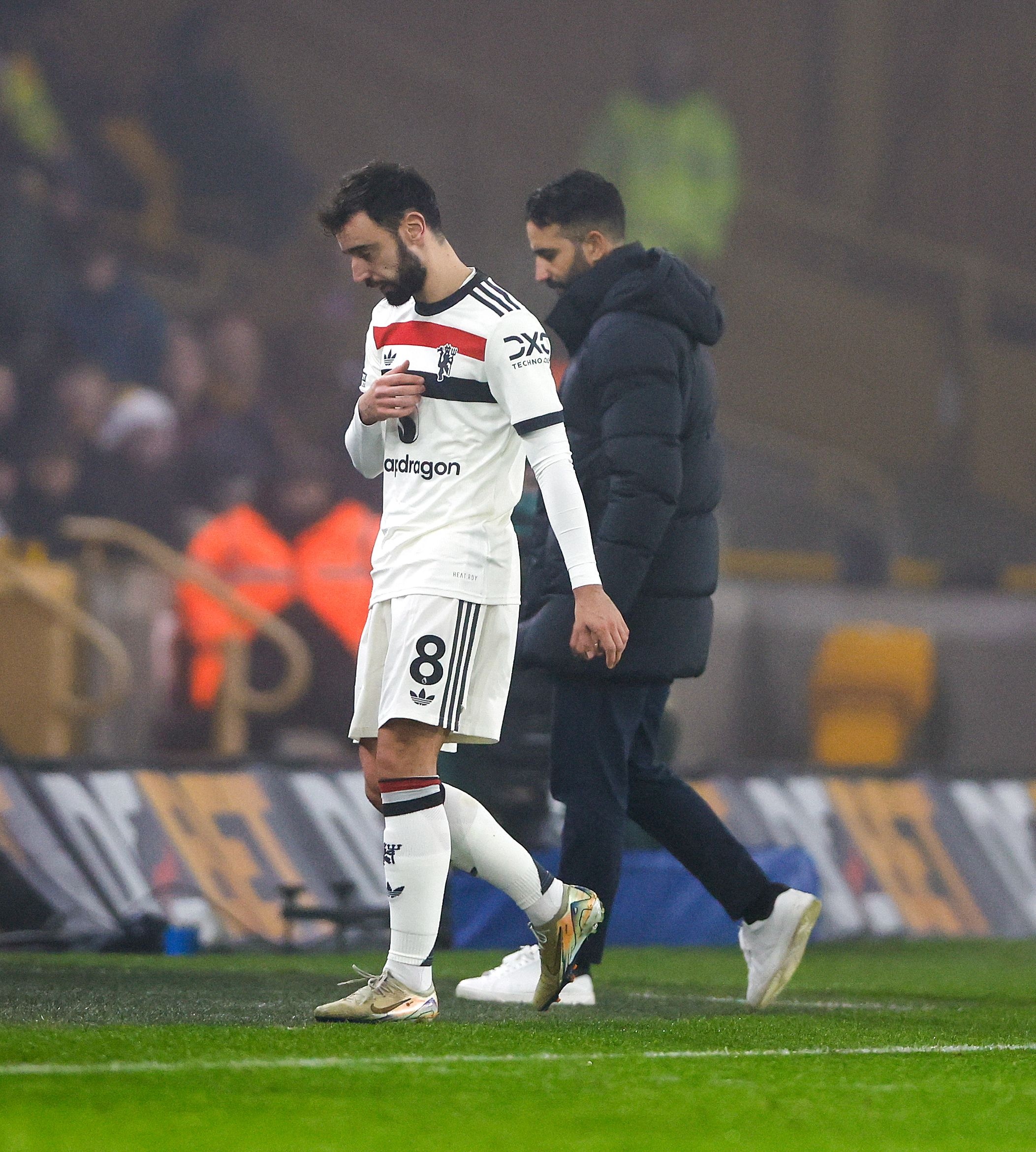 关于曼联客场惊险逆转，取得三分的信息