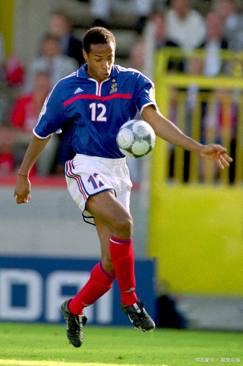 包含法国超级巨星在英格兰足坛崭露头角的词条