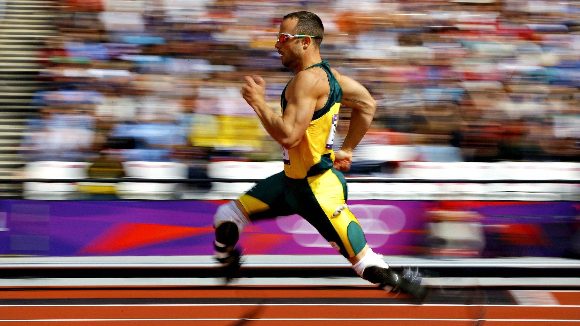 米兰德比见证蓝黑风暴，国际米兰战术冲垮AC米兰，C罗火热状态引发足坛新思考