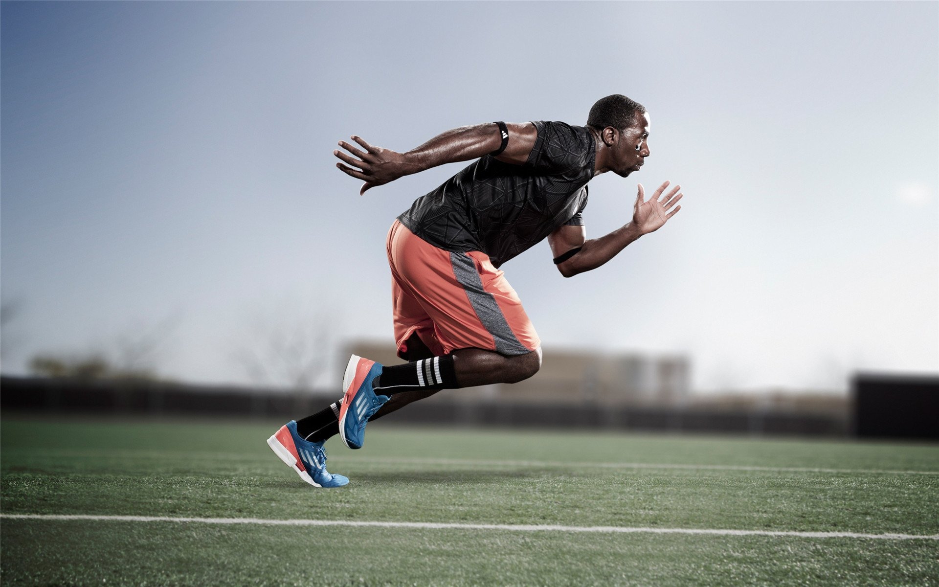 绿茵场上的两种现实,英格兰的团队碾压与佩德里的个人统治